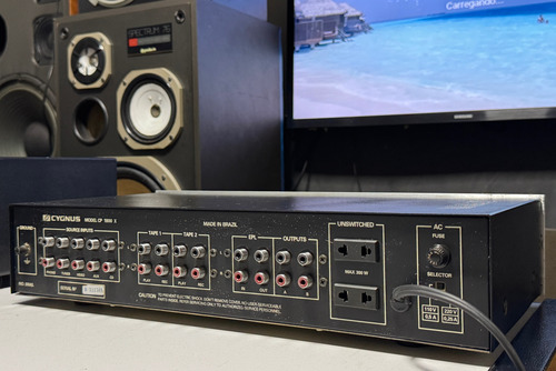 Pré Amplificador Cygnus Modelo Cp-1800 / Prata