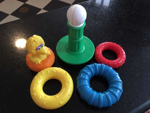 Imagen 2 de 3 de Juguete De Aros Para Encajar Sesame Street
