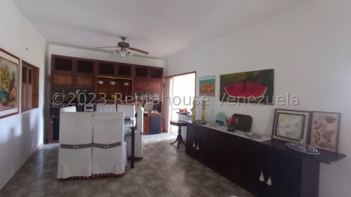 Casa Estilo Campestre En Alquiler Colinas De Guataparo 24-20805