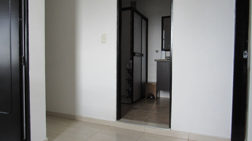 Imagen 8 de 16 de Venta De Casa Remodelada Esquinera Jardin 2 (2 Rentas Independientes)