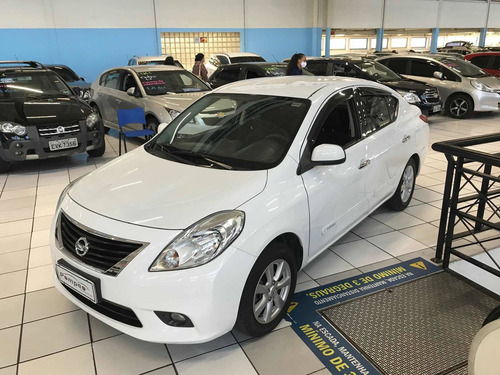 Imagem 2 de 9 de Nissan Versa 2014 1.6 16v Sl Flex 4p