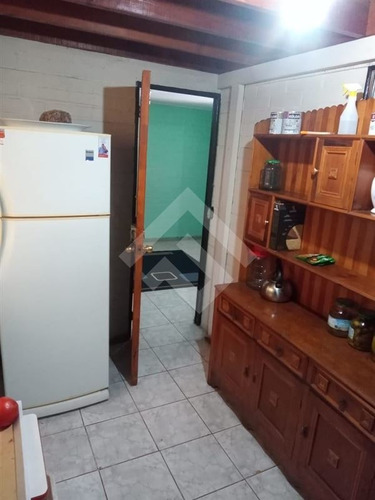 Casa En Venta De 4 Dorm. En Maipú