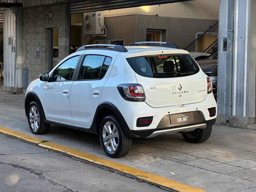 Imagen 4 de 16 de Renault Sandero Stepway 1.6 Privilege /// 2016 - 86.000km