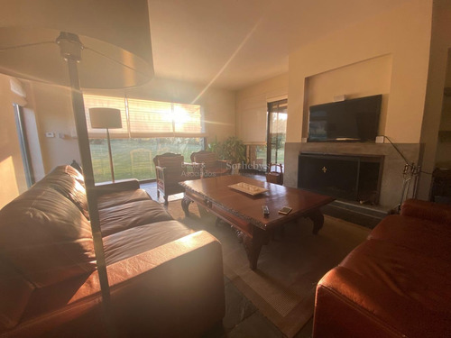 Muy Buena Casa En Barrio Privado Lomas De La Tahona