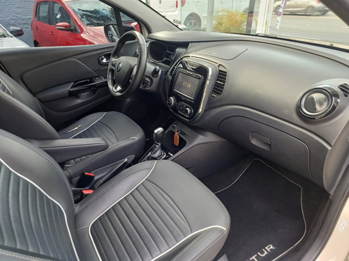 Renault Captur 1.616v Intense Sce X-tronic 5p