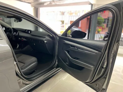 Mazda 3 Touring AT 2.0 2022