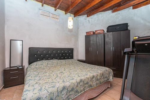 Ph De 4 Ambientes Con Patio Y Sin Expensas En Venta En Coghlan