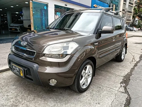 Kia Soul SOUL LX MT