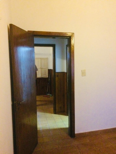 Imagen 3 de 13 de Chalet Ph De 3 Ambientes C/ Cochera En Venta - Moron Sur
