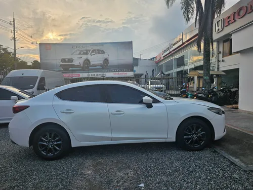 Mazda 3 2.0 Touring At