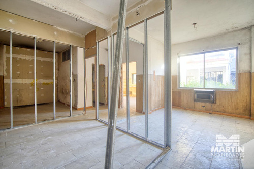 Casa A Reciclar De 277 M2.