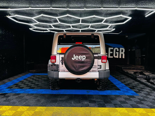 Jeep Wrangler 3.6 Unlimited Sahara V6 4x4 At