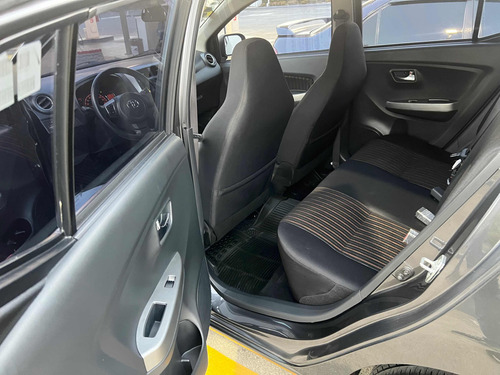 Imagen 12 de 15 de Toyota Agya Yaris Vitz Americano