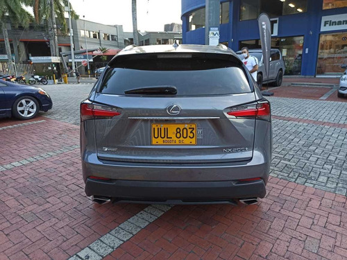 Lexus Nx 200t At 2.0t 2015