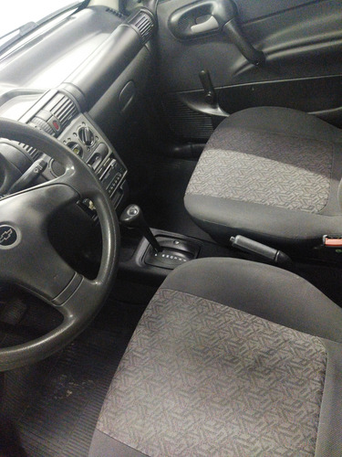 Chevrolet Corsa Classic 1.6 Super 4p AUTOMÁTICO