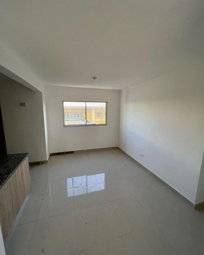 Imagen 1 de 10 de Apartamento En Venta En Santo Domingo Este