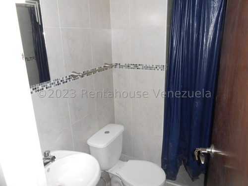 María Valera Vende Espectacular Casa Al Este Barquisimeto,