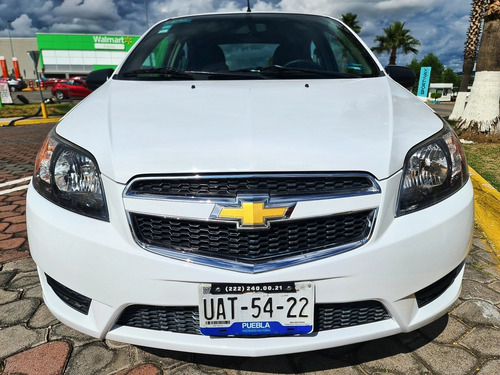 Imagen 2 de 15 de Chevrolet Aveo 2017 1.6 Lt Mt