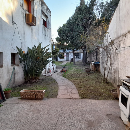 Imagen 6 de 14 de Venta En Bloque. Ph De 2 Unidades Con Ingreso Independiente, Garage, Terraza, Amplio Fondo Libre, Y Quincho. Ideal Constructor - Sobre Calle French - Moron Sur