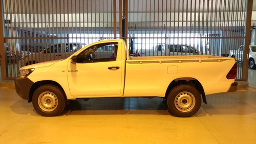 Toyota Hilux 2.4 Cs Dx 150cv 4x4 My21