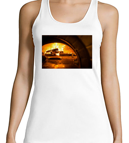 Musculosa Mujer Fuego Horno De Barro Leña Cocinar