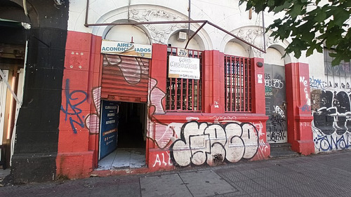 ¡amplio Local En Santiago, Excelente Ubicación!