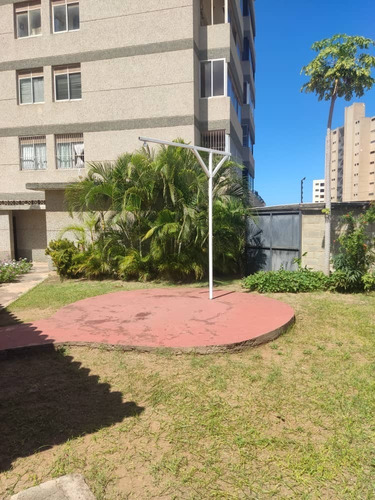 Imagen 17 de 19 de Apto Remodelado En Urb Playa Grande