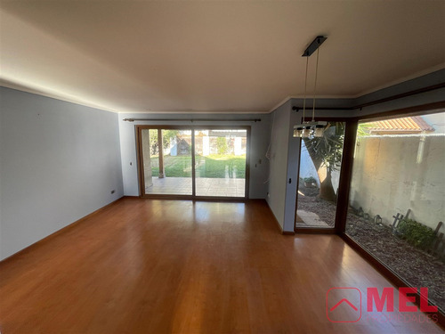 Casa En Venta De 4 Dorm. En Colina