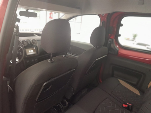 Imagen 11 de 25 de Kangoo Stepway 1.5 Okm 2023, Oferta Efectivo Stock Ultima Mf