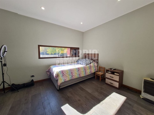 Casa En Venta En Las Brisas De Chicureo