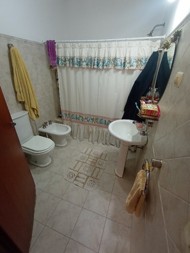 Casa En Venta En Lanus Este