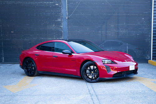 Porsche Taycan 2024