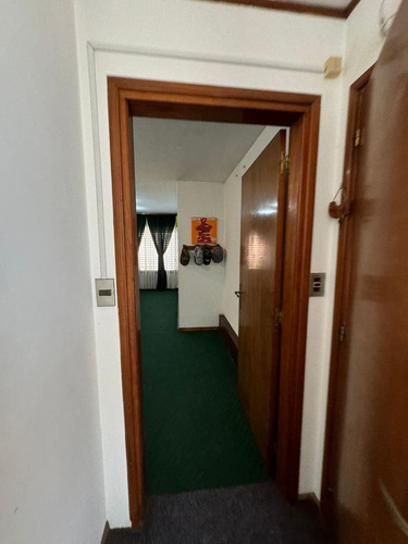 Vendo Casa Muy Amplia, 2 Plantas, 3 Dormitorios, 2 Baños, Barbacoa Cerrada, Excelente Zona.