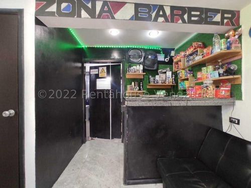 % Raiza Suarez Vende Increíble Casa En La Mejor Zona De Barquisimeto, 2 5 4 3 5 4, Ideal Para Uso Residencial Y Comercial, Posee 2 Locales Comerciales, Todos Los Servicios Básicos. No Esperes Mas
