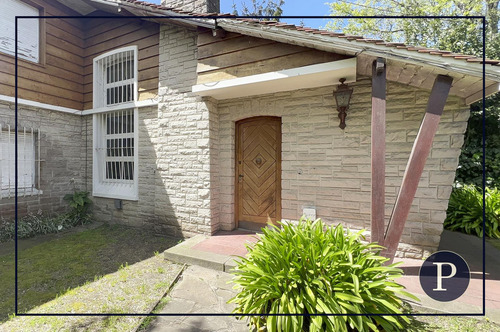 Chalet En Prestigioso Barrio Playa Grande