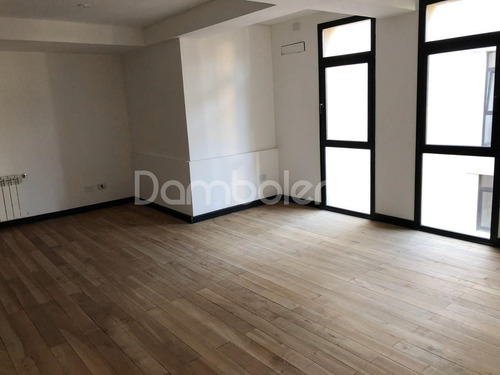 Departamento En Venta Ubicado En Moreno, Moreno