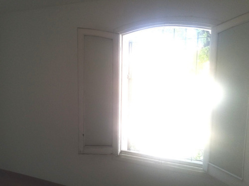 Casa 4 Habitaciones, 2 Baños, Reciclada A Nuevo