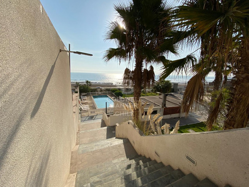 Hermoso Departamento Con Vista Al Mar, Sector Sur.