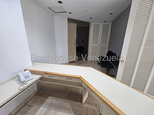 Moderna Oficina En Alquiler Chuao Mls #25-18847