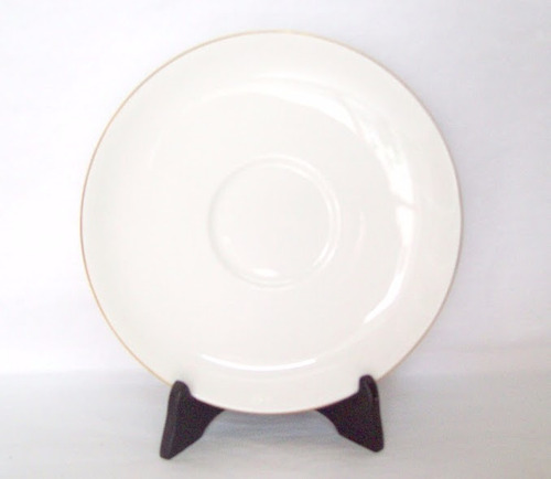 Plato Taza Te Shelley Bone China England Blanco Vivo Oro