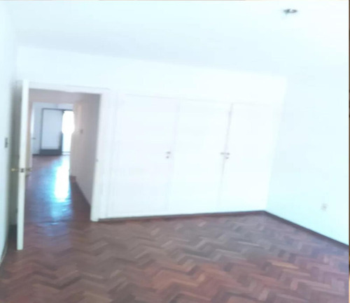 Departamento En Punta Carretas Con Garage, Si Banco