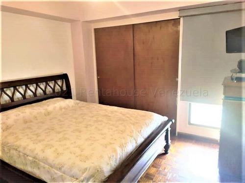 Apartamento En Venta En La Urbina 25-12476 Cs