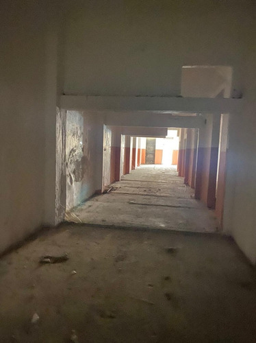 Amplio Local Comercial En Venta, Próximo A La Plaza España, Zona Colonial, Santo Domingo
