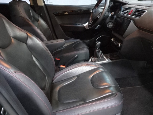 Imagem 8 de 10 de Jac T40 1.5 16 V Flex 4p Manual