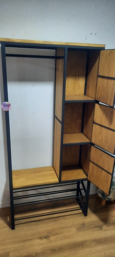 Ropero Hierro Y Madera