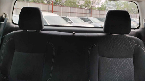 Nissan NP300 2.4 Doble Cabina Se Aa Pack Seg Mt