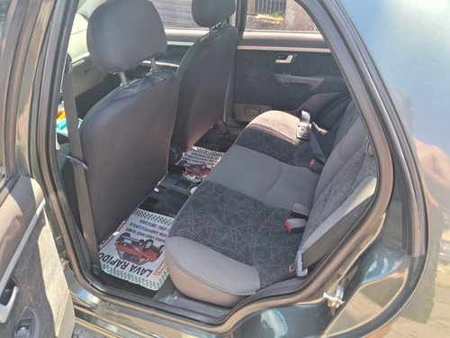 Fiat Siena 1.8 Hlx Flex Dualogic 4p