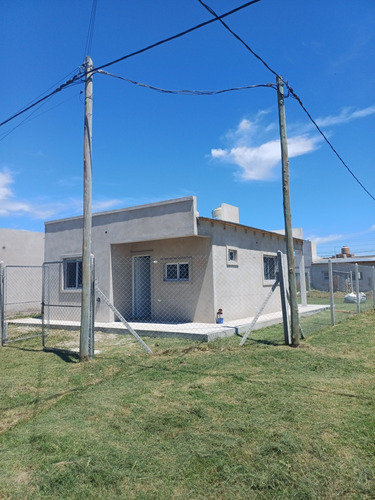 Casa A Estrenar 2 Habitaciones Patio Y Parrilla