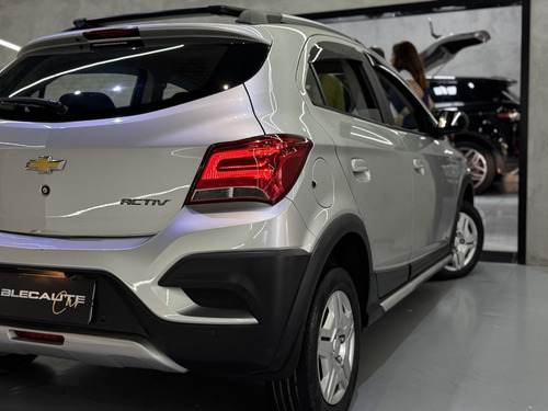 Chevrolet Onix 1.4 MPFI ACTIV 8V FLEX 4P AUTOMÁTICO