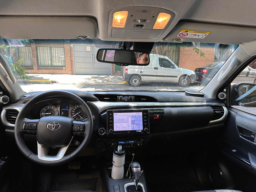 Imagen 20 de 21 de Toyota Hilux 2022 2.8 Cd Srx 204cv 4x2 At